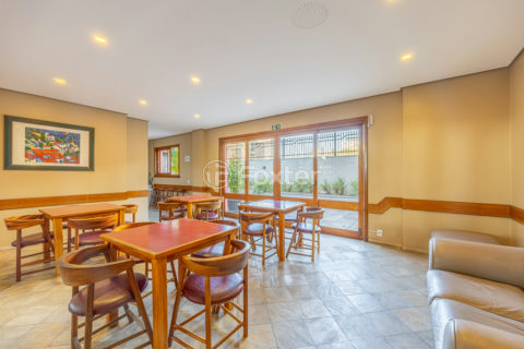 Image 30 - 1015547