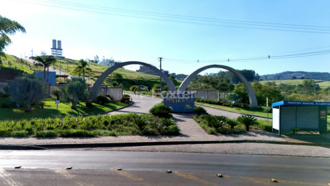Image 4 - 1017436