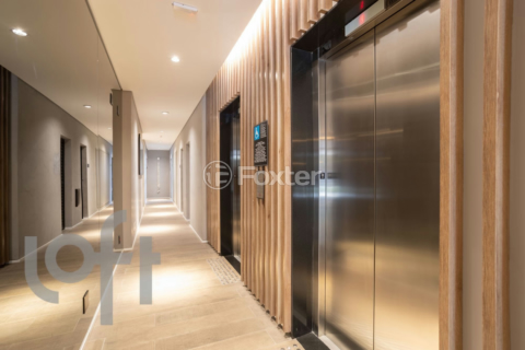 Image 32 - 1033116