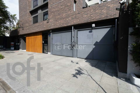 Image 40 - 1033116