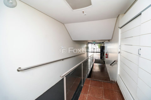 Image 44 - 1021229