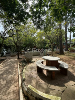 Image 70 - 1020937