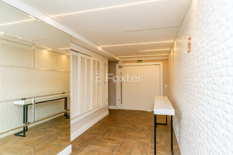 Image 25 - 1039719