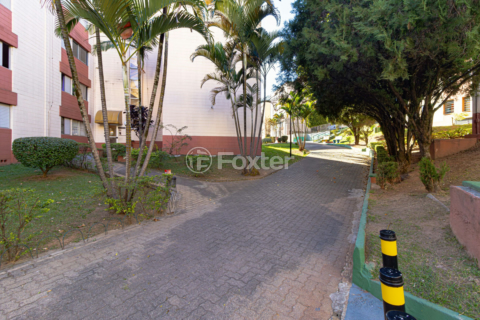 Image 33 - 1034271