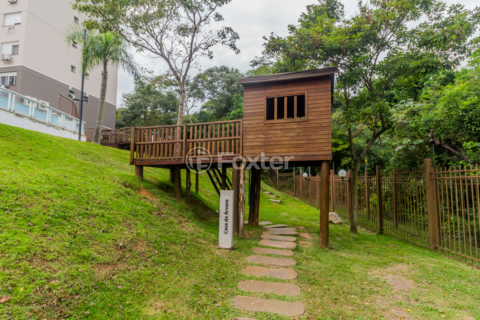 Image 33 - 1004409