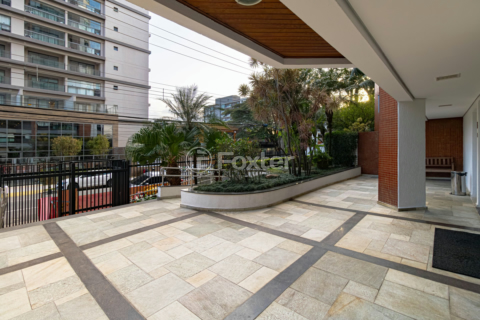 Image 35 - 330593