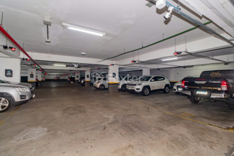 Image 35 - 221795