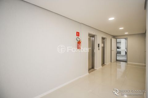 Image 32 - 897335