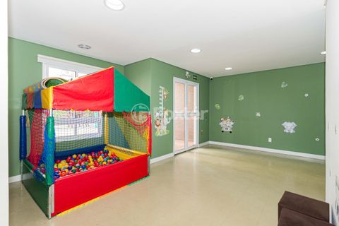 Image 32 - 998255