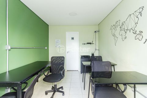 Image 35 - 998255