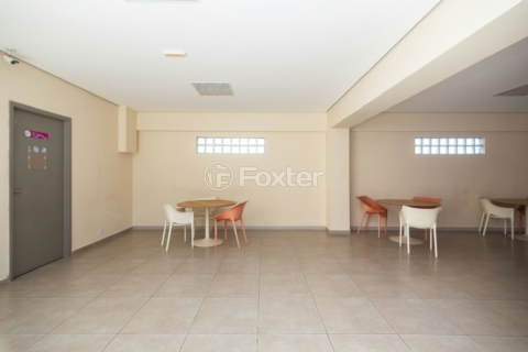 Image 32 - 985756