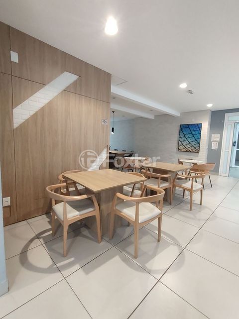Image 29 - 896290