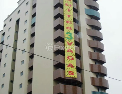 Image 7 - 858336