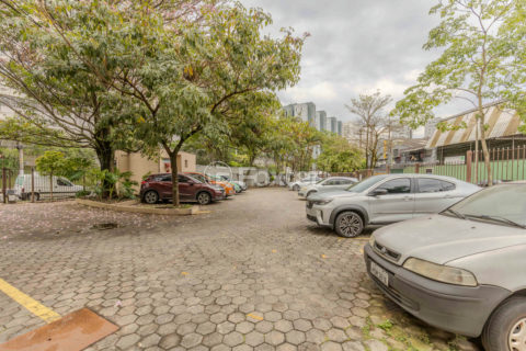 Image 33 - 979372