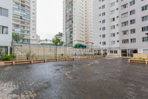 Image 24 - 931017