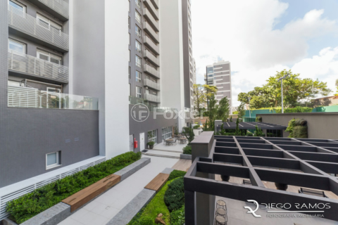 Image 47 - 1014900