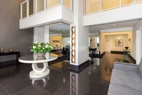 Image 30 - 1035200