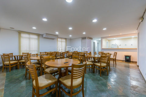 Image 33 - 1025608