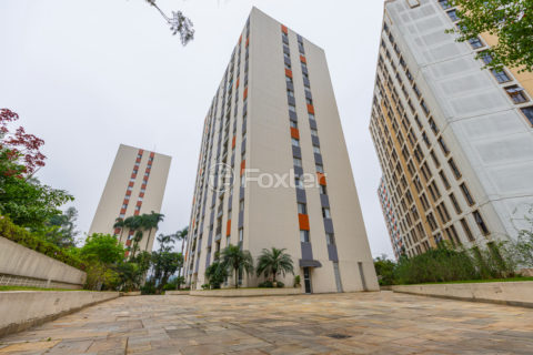 Image 32 - 1025608