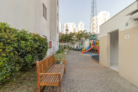Image 38 - 1027070
