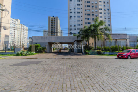 Image 47 - 1000798