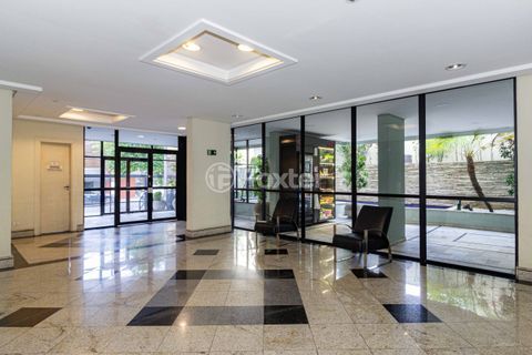 Image 18 - 1023713