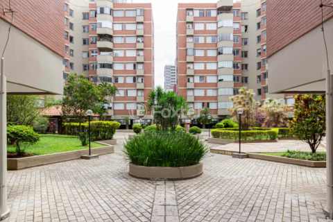 Image 67 - 950008