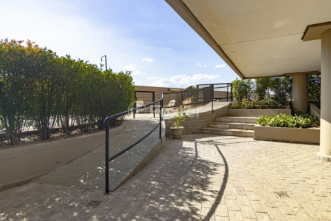Image 86 - 950008