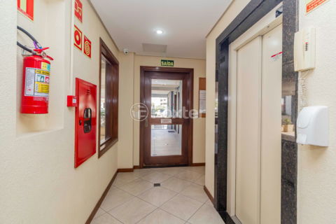 Image 32 - 216207