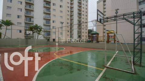 Image 33 - 1000738