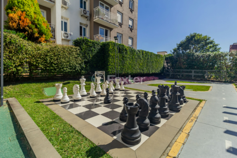 Image 35 - 1015947