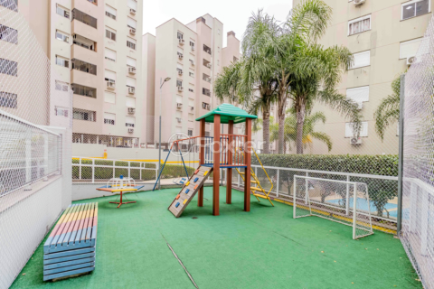 Image 32 - 931658