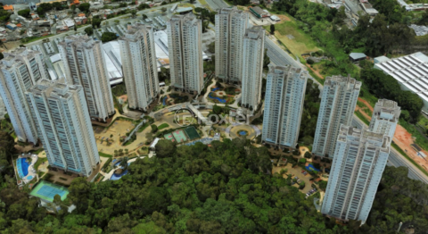 Image 10 - 812587