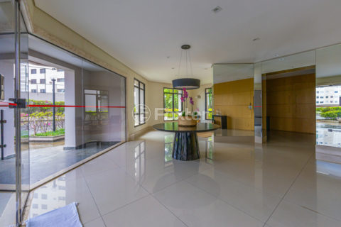 Image 40 - 1024805