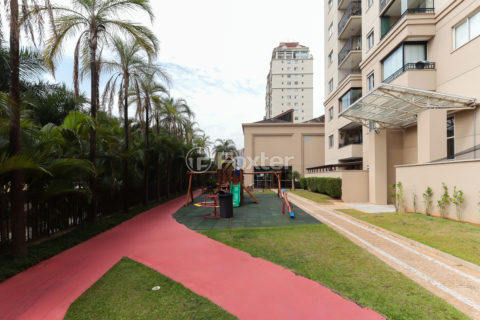 Image 39 - 1024805