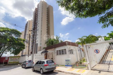 Image 39 - 1030135