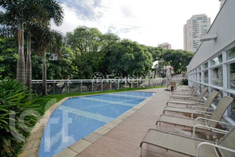 Image 42 - 1032110