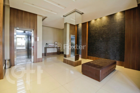 Image 37 - 1032110