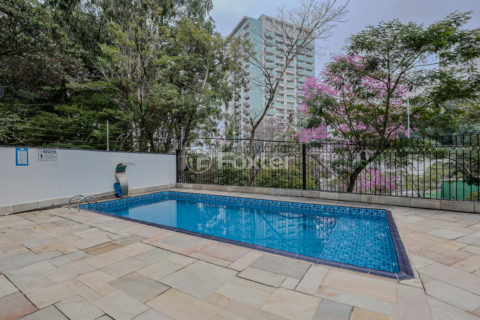 Image 18 - 705789