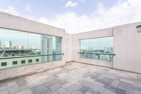 Image 40 - 813688