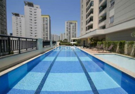 Image 11 - 1004494