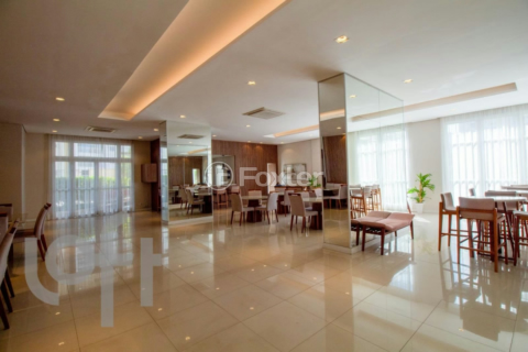 Image 37 - 1004494