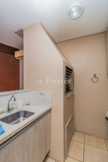 Image 37 - 1027081