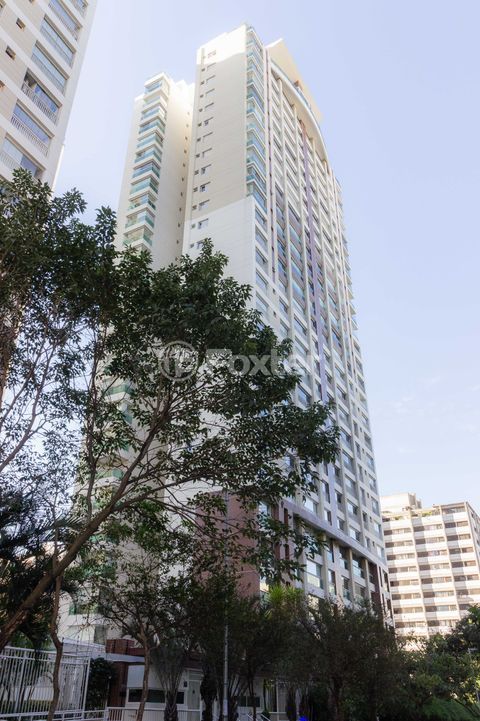 Image 32 - 1021271