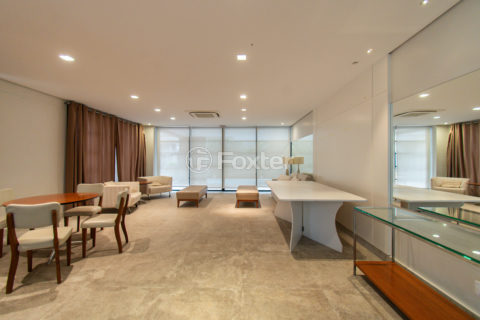 Image 42 - 1027449