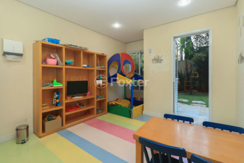 Image 40 - 1037707