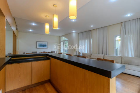 Image 49 - 1037707