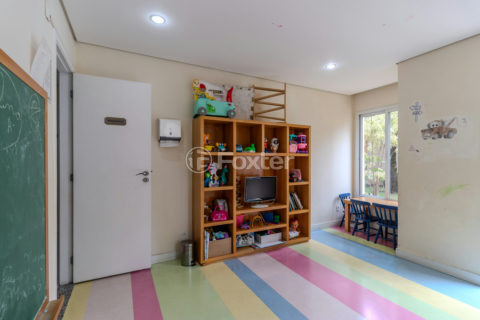 Image 39 - 1037707
