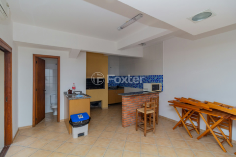 Image 23 - 988682