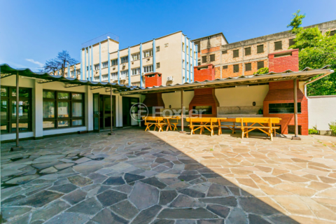 Image 31 - 987656